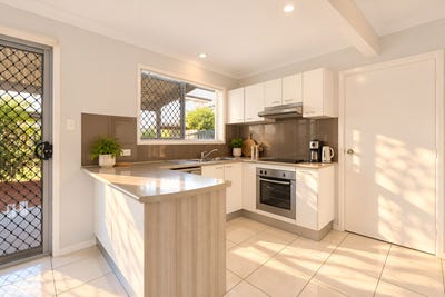 /international/au/40-1-mcauley-parade-pacific-pines-qld-152626028/