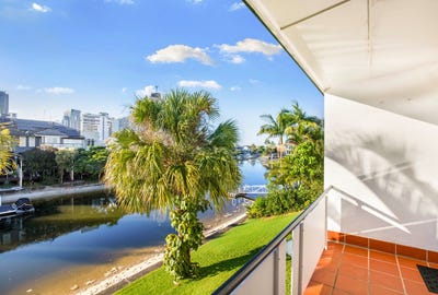 /international/au/4-10-14-havana-key-broadbeach-waters-qld-151132760/