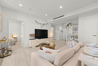 /international/au/w-2204-108-donnison-street-gosford-nsw-151098908/