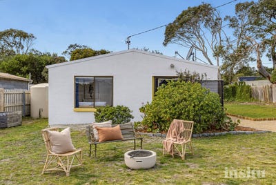/international/au/8-raprinner-street-carlton-tas-152188220/