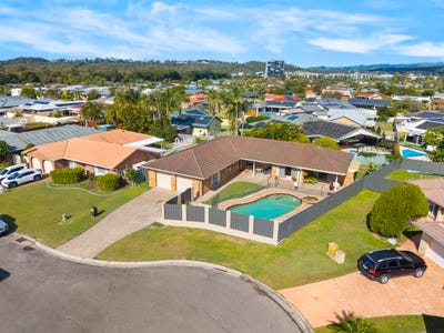 /international/au/20-silkyoak-court-burleigh-waters-qld-151439512/