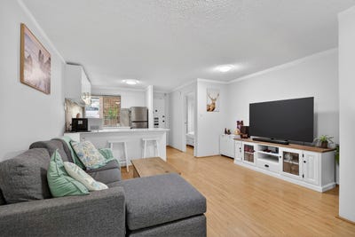 /international/au/unit-10-2-mitchell-street-bentley-wa-150945536/
