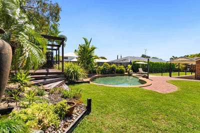 /international/au/12-jarrah-street-minyama-qld-152184024/