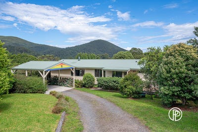 /international/au/21-brett-road-warburton-vic-150704824/