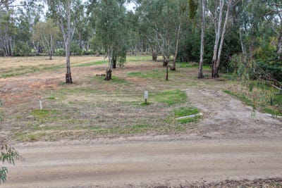 /international/au/14-meharry-street-koondrook-vic-204511180/