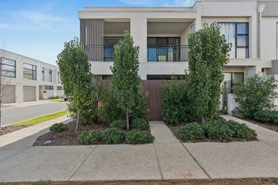 /international/au/7-neighbour-road-west-lakes-sa-151313740/