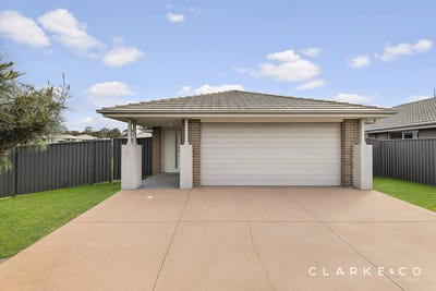 /international/au/16-st-andrews-close-heddon-greta-nsw-148546668/
