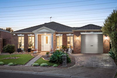 /international/au/15-lilac-mews-gowanbrae-vic-152488748/