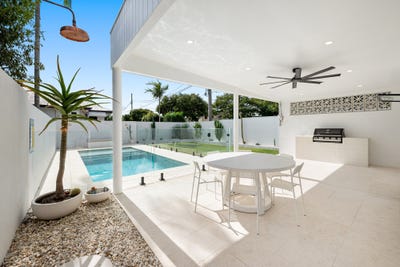 /international/au/54-algoori-street-morningside-qld-151180140/