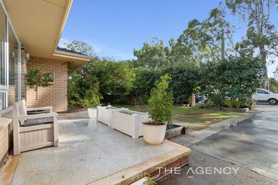 /international/au/19-amherst-road-woodbridge-wa-148204972/
