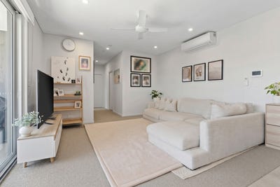 /international/au/unit-2-5-belbora-road-shailer-park-qld-150939608/
