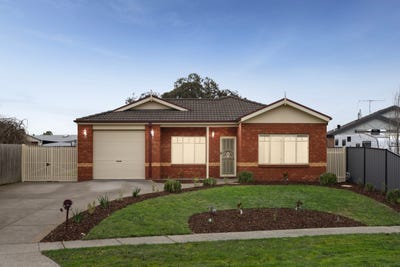 /international/au/5-filmer-place-riddells-creek-vic-152054124/