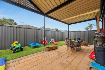 /international/au/3-melaleuca-street-munno-para-west-sa-151181880/