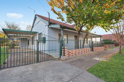 /international/au/288-howick-street-bathurst-nsw-151120480/