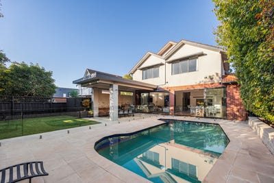 /international/au/27-grandview-road-brighton-vic-151192128/