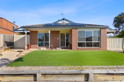 /international/au/1-2-alva-court-waurn-ponds-vic-151131372/