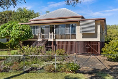 /international/au/66-hume-street-pittsworth-qld-151032476/