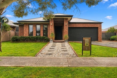 /international/au/6-myrtle-grove-road-ballan-vic-152542140/