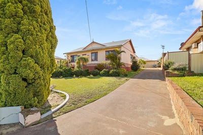 /international/au/26-bright-street-carey-park-wa-151439336/