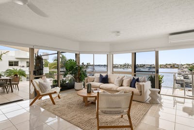 /international/au/18-123-brisbane-road-mooloolaba-qld-152670564/