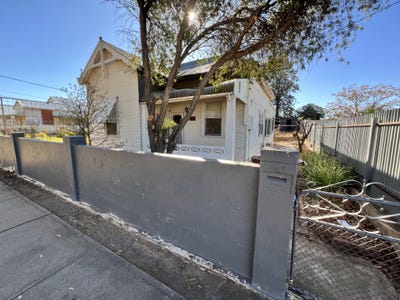 /international/au/240-mcculloch-street-broken-hill-nsw-148499736/
