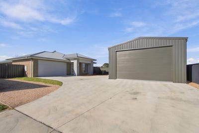 /international/au/9-fleming-street-stratford-vic-152475088/