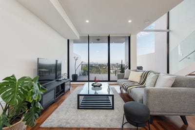 /international/au/1004-2-6-brodie-spark-drive-wolli-creek-nsw-152540192/