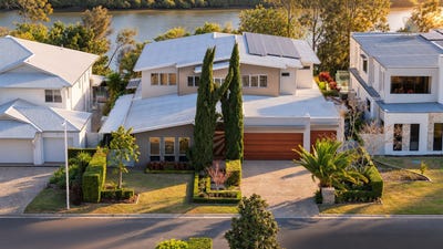 /international/au/3030-the-boulevarde-benowa-qld-152409360/