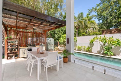 /international/au/5-sand-lane-twin-waters-qld-150459212/