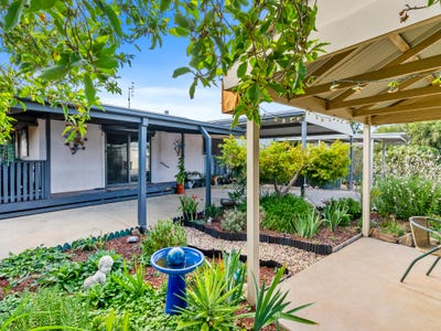 /international/au/4-rothby-court-tocumwal-nsw-150583612/