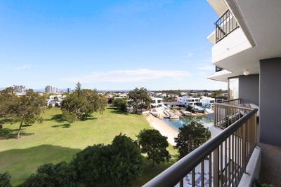 /international/au/28-5-admiralty-drive-paradise-waters-qld-151904200/