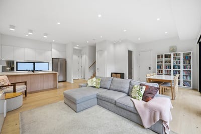 /international/au/19a-katoomba-street-hampton-east-vic-151258768/