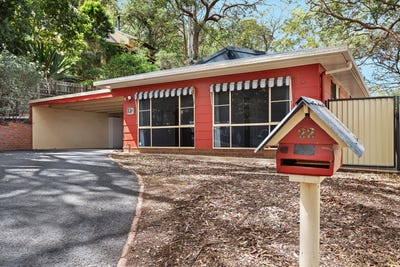 /international/au/22-amos-crescent-mount-lofty-qld-152298892/