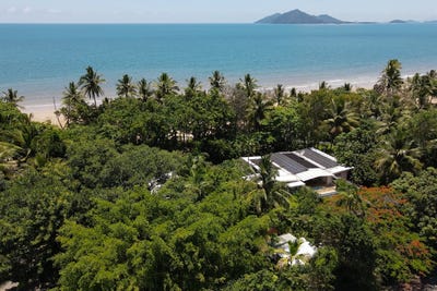 /international/au/26-pacific-parade-mission-beach-qld-151141956/
