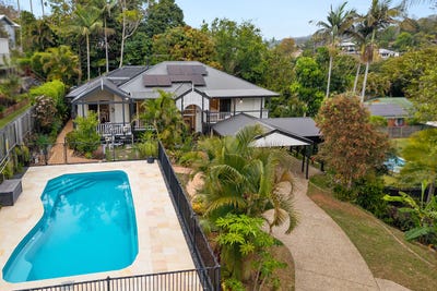 /international/au/9-willowood-place-the-gap-qld-152577112/