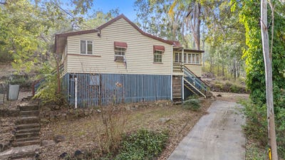 /international/au/8-possum-street-mount-morgan-qld-151483988/