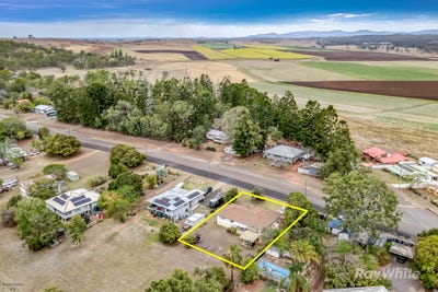 /international/au/6-morris-terrace-gin-gin-qld-152678044/