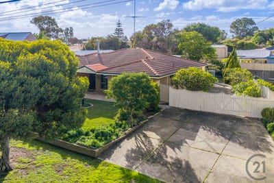 /international/au/36-wooleen-street-golden-bay-wa-151460256/