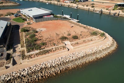 /international/au/37-kestrel-place-exmouth-wa-204671144/