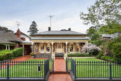 /international/au/18-bryson-street-canterbury-vic-152530424/