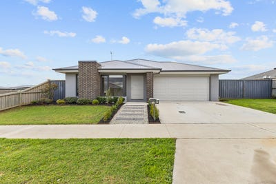 /international/au/12-rise-boulevard-traralgon-vic-151129700/