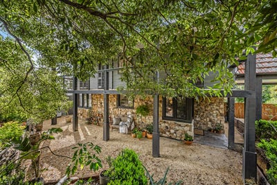 /international/au/12-hakea-court-bridgewater-sa-152557236/