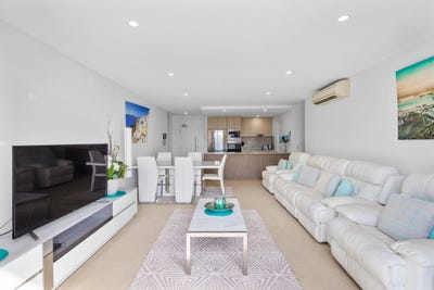 /international/au/2405-2-activa-way-hope-island-qld-151219324/
