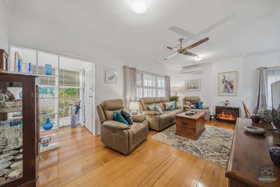 /international/au/24-murray-avenue-numurkah-vic-151342428/