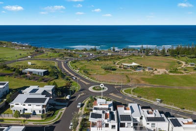 /international/au/1-surf-avenue-skennars-head-nsw-151404392/