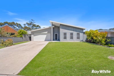 /international/au/4-conway-close-broulee-nsw-152621756/