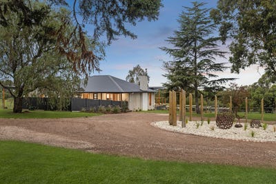 /international/au/78-weeroona-road-langwarrin-south-vic-150953936/