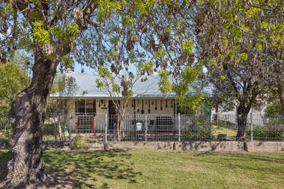 /international/au/100-clarke-street-harden-nsw-152425616/