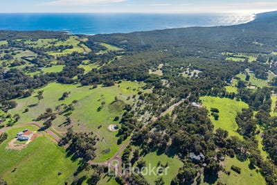 /international/au/106-gunyulgup-valley-drive-yallingup-wa-700411876/