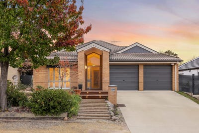 /international/au/5-bemm-place-amaroo-act-151248956/